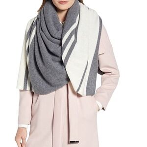 HALOGEN: Striped 100% Cashmere Wrap / Scarf